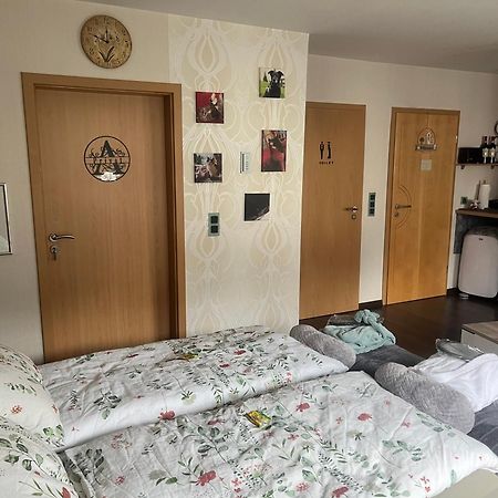 Gaestezimmer In Ratingen Bei Duesseldorf Mit Einem Hauch Luxus Exterior photo