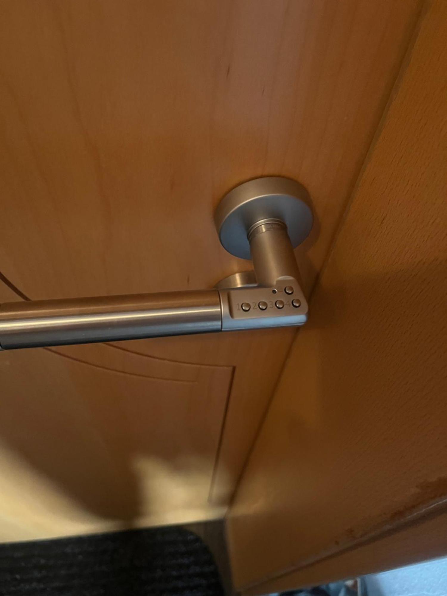 Gaestezimmer In Ratingen Bei Duesseldorf Mit Einem Hauch Luxus Exterior photo