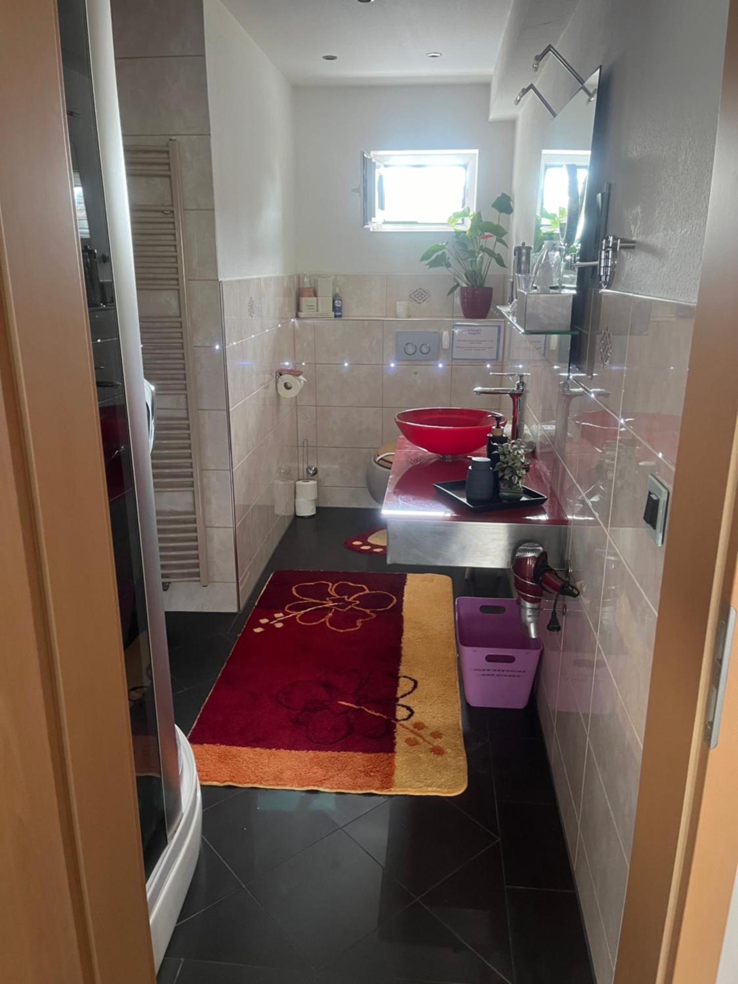 Gaestezimmer In Ratingen Bei Duesseldorf Mit Einem Hauch Luxus Exterior photo