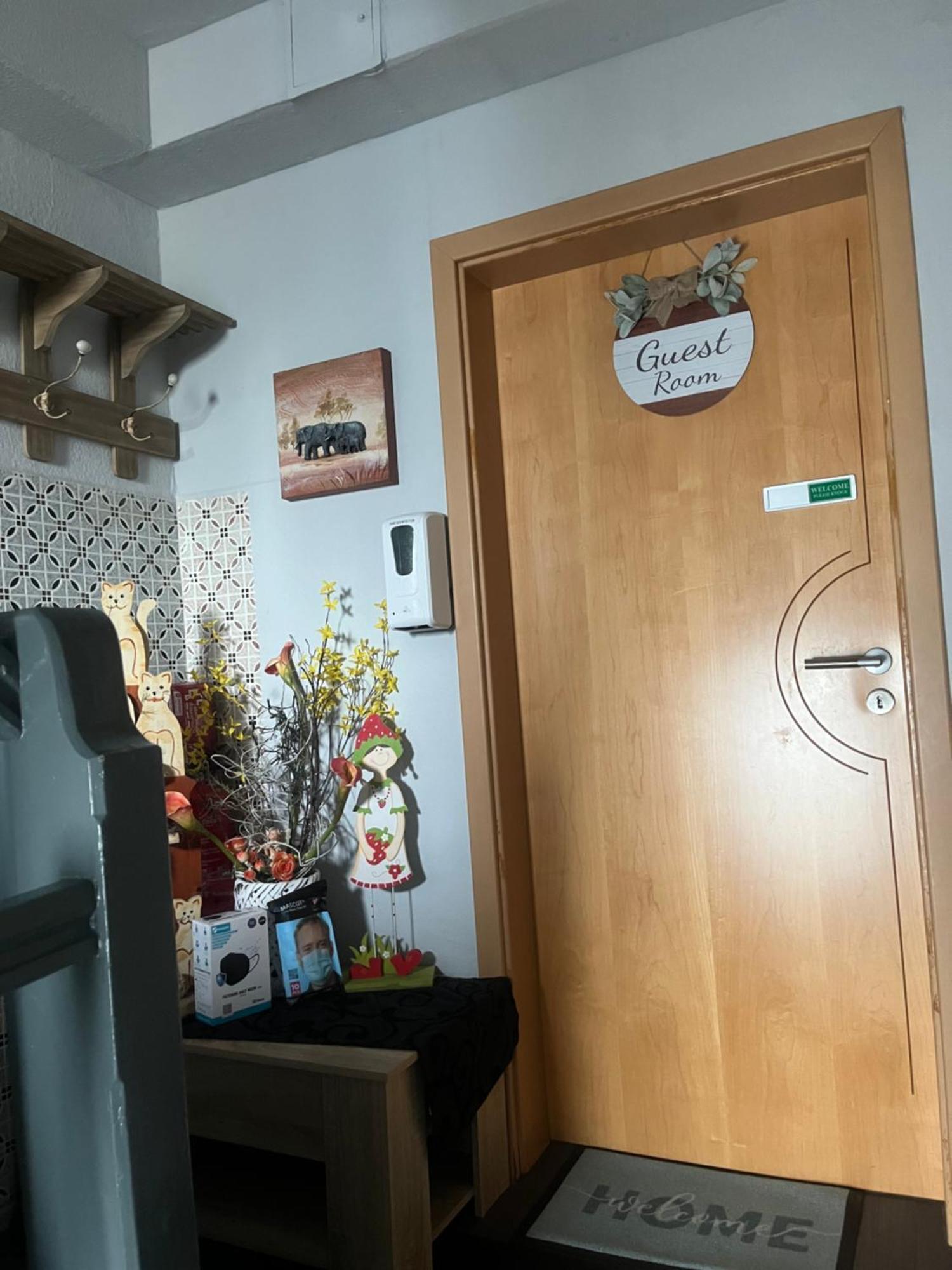 Gaestezimmer In Ratingen Bei Duesseldorf Mit Einem Hauch Luxus Exterior photo